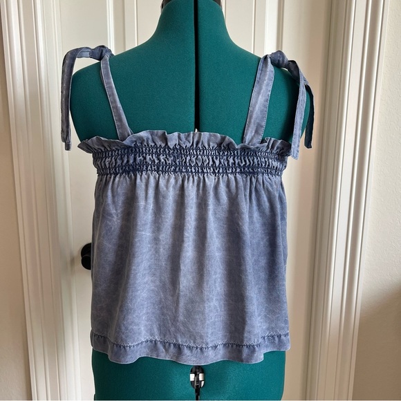 2/$30 Anthropologie Cloth and Stone Blue Smocked Sleeveless Crop Top - Picture 5 of 13